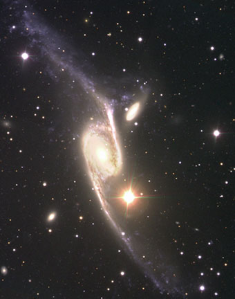 Giant Interacting Galaxies NGC 6872/IC 4970 - ESO PR Photo 20b/99